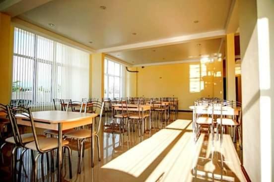 Sariya Hotel Kheivani エクステリア 写真